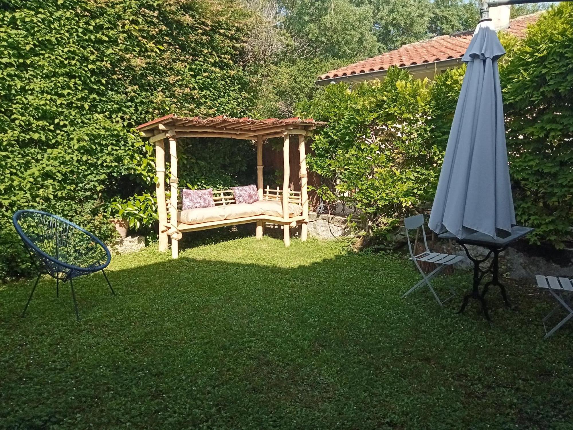 Maison En Pierre Restauree Avec Jardin Auch Eksteriør billede